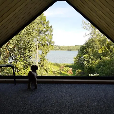 Dom Nad Jeziorem Gowidlinskim Vakantiehuis *